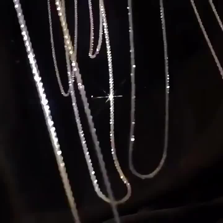 Violet | Collar de Estrella de Acero Inoxidable con Estilo Minimalista y Brillante