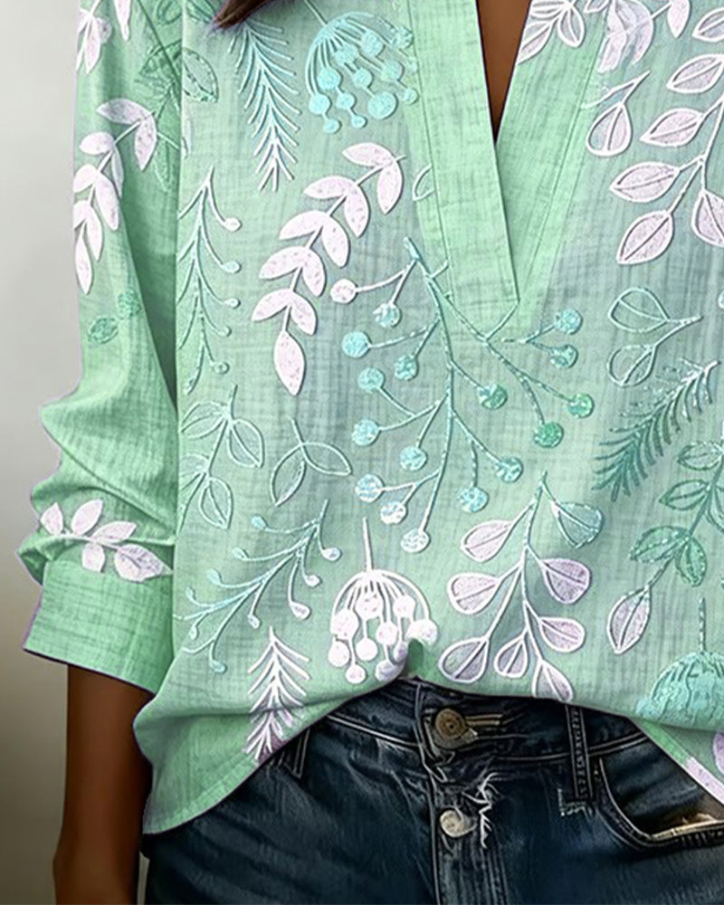 Kenzie™ Blusa de V Floral Suave