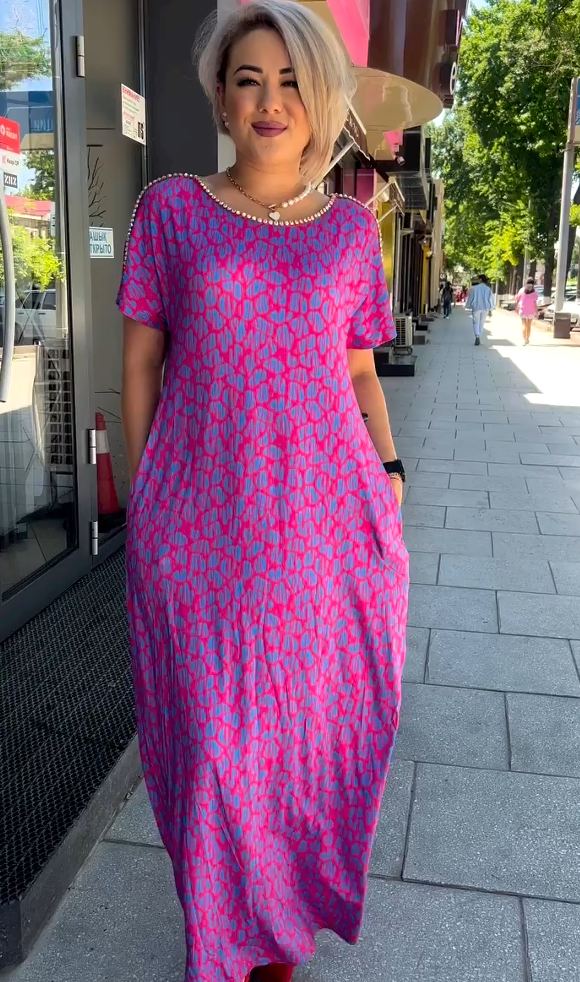 Leni™ Vestido rosa y morado con estampado floral y escote de diamante