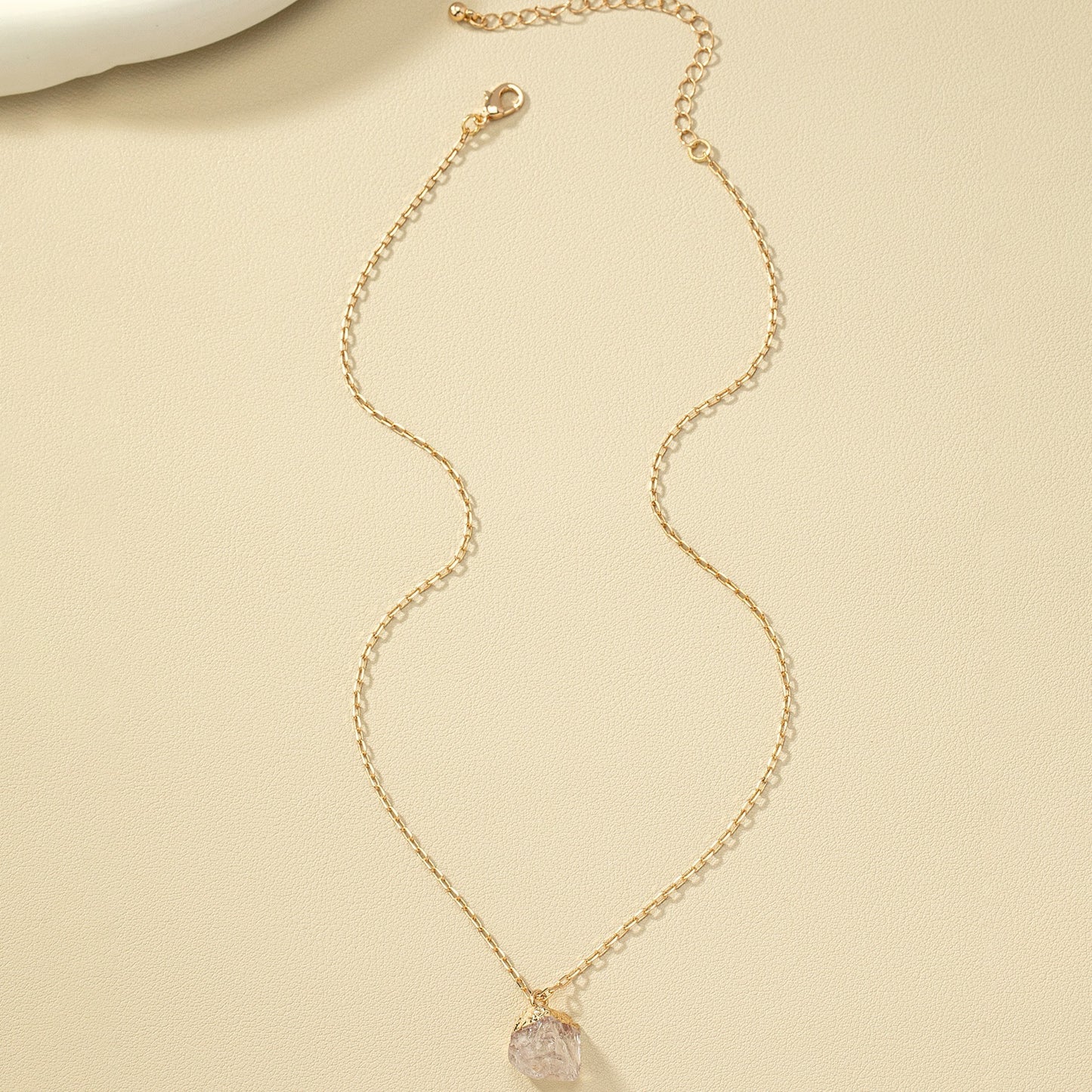 Taria™ Collar Minimalista con Colgante Irregular Bañado en Oro de 14K