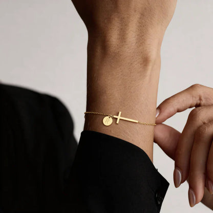 Elodryn™ Pulsera Inicial Sagrada – Cruz Personalizada