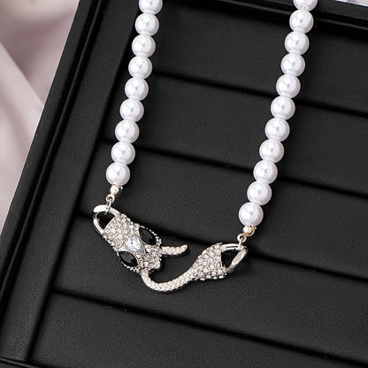 Adriana | Collar de Serpiente con Diseño Exclusivo y Elegancia Sofisticada