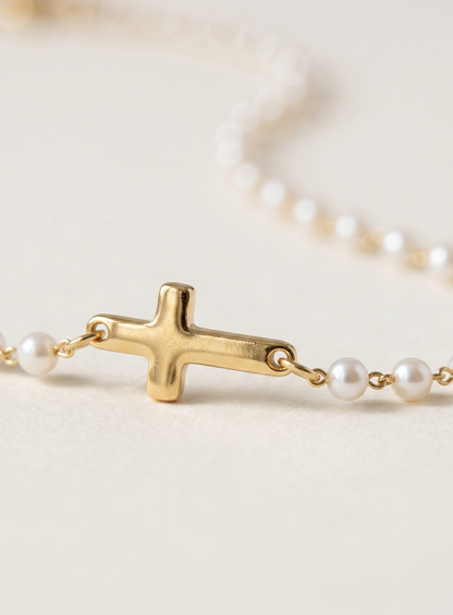 Marirae™ Collar con Cruz y Perlas