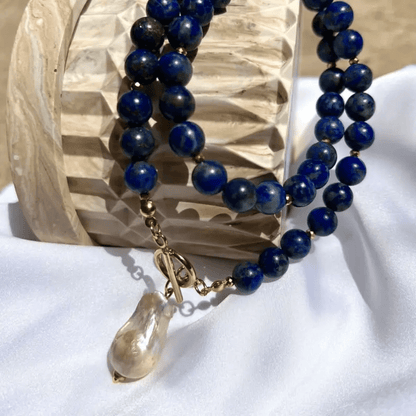 Havento™ Collar Barroco Bohemio con Perlas y Detalles Azul Marino