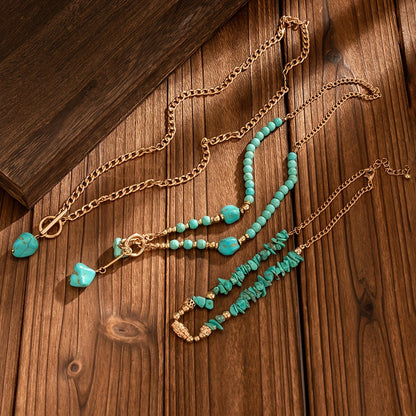 Evelise | Un conjunto de tres collares apilados de cuentas turquesas bohemias para mujeres