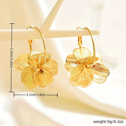 Selah™ Aretes Dorados de Doble Aro con Diseño Moderno