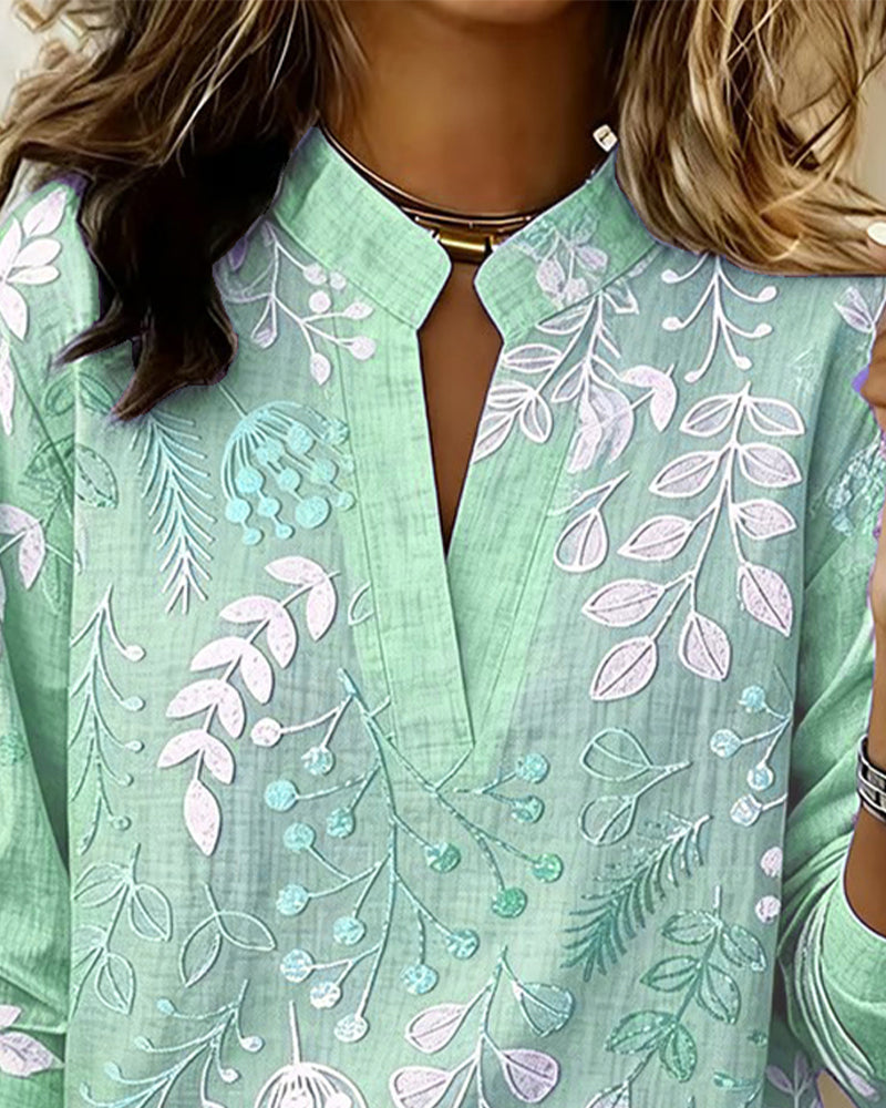 Kenzie™ Blusa de V Floral Suave
