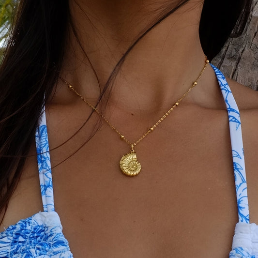 Marlena | Shell Bead Necklace with Summer-Style Sea Pendant