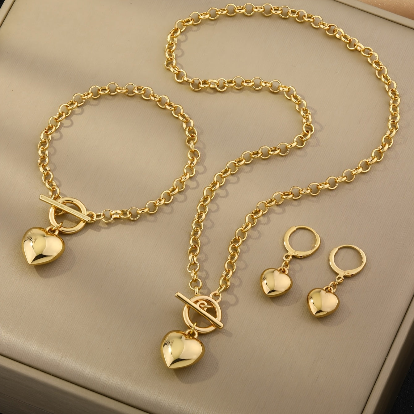 Gia™ Set de Joyería Elegante con Corazón Brillante y Acabado de Lujo