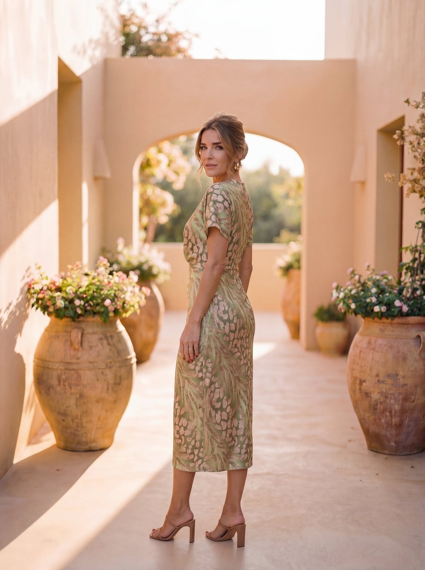 Taryn™ Vestido elegante de tejido ligero y fluido