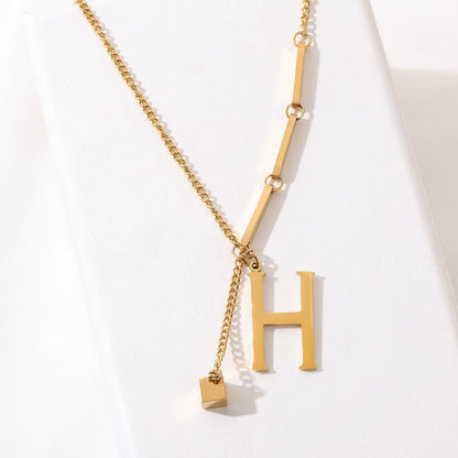 Blakely™ Collar con Inicial Personalizada en Acabado Elegante