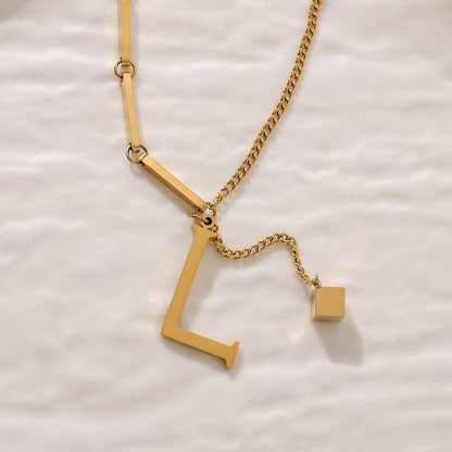 Blakely™ Collar con Inicial Personalizada en Acabado Elegante