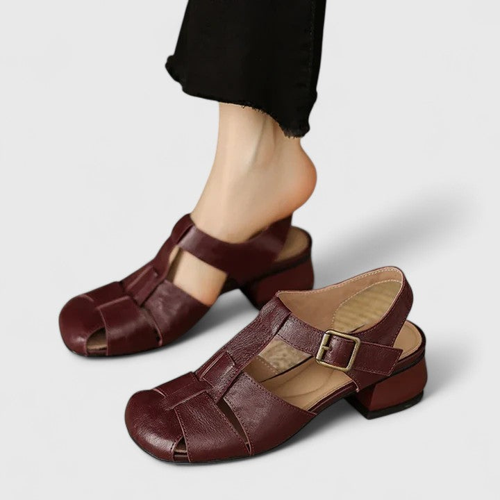 Nessa™ Sandalia con Tira y Hebilla