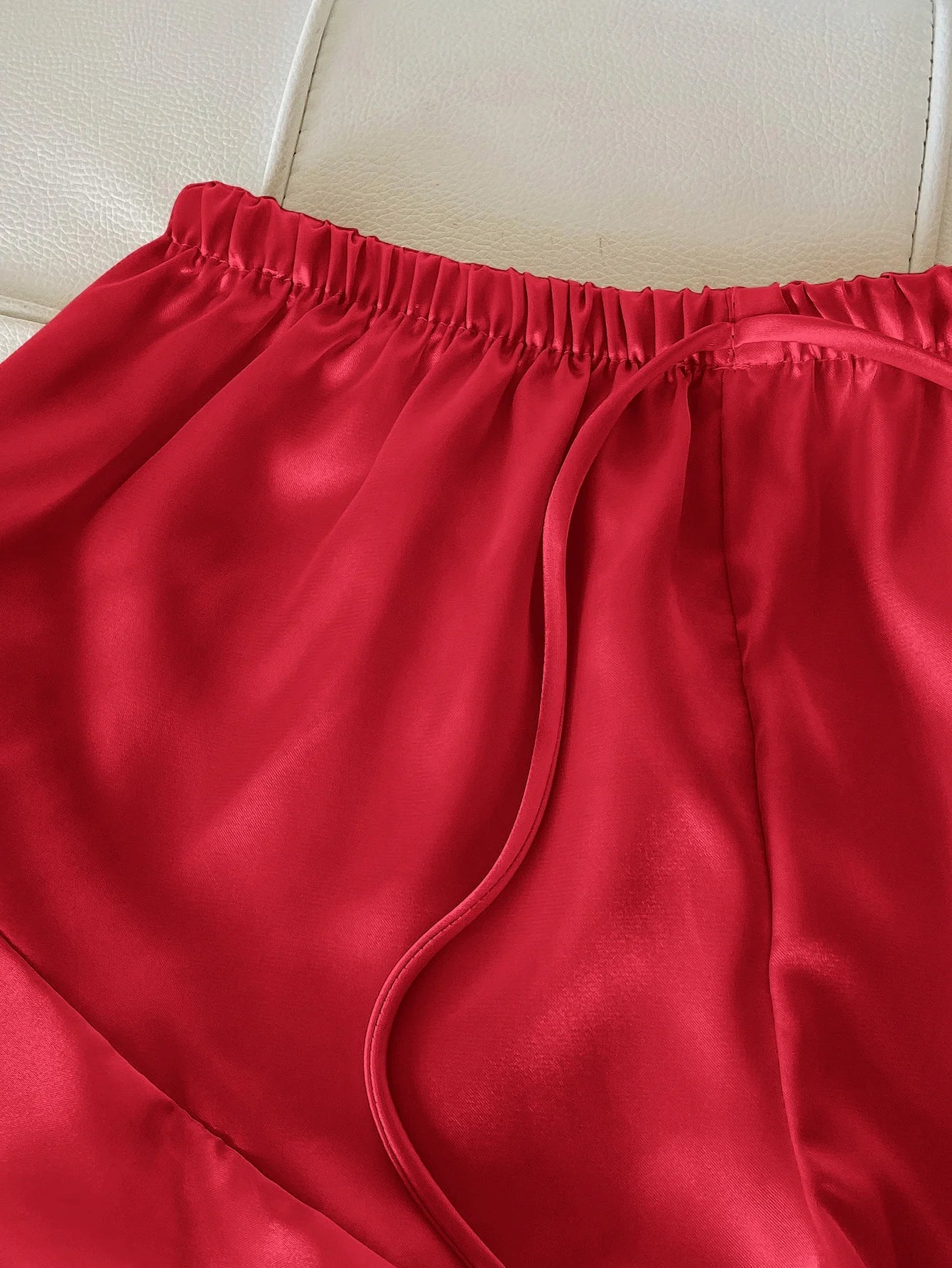 Jessa™ Conjunto de Pijamas Completo con Top de Satén y Pantalones Cortos