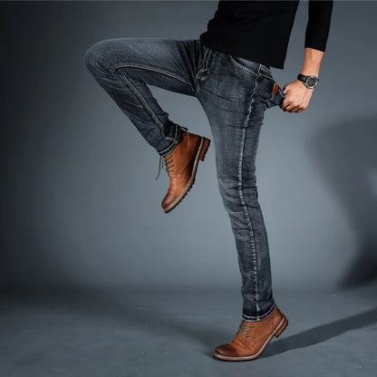 Oltan™ Jeans elásticos de corte moderno
