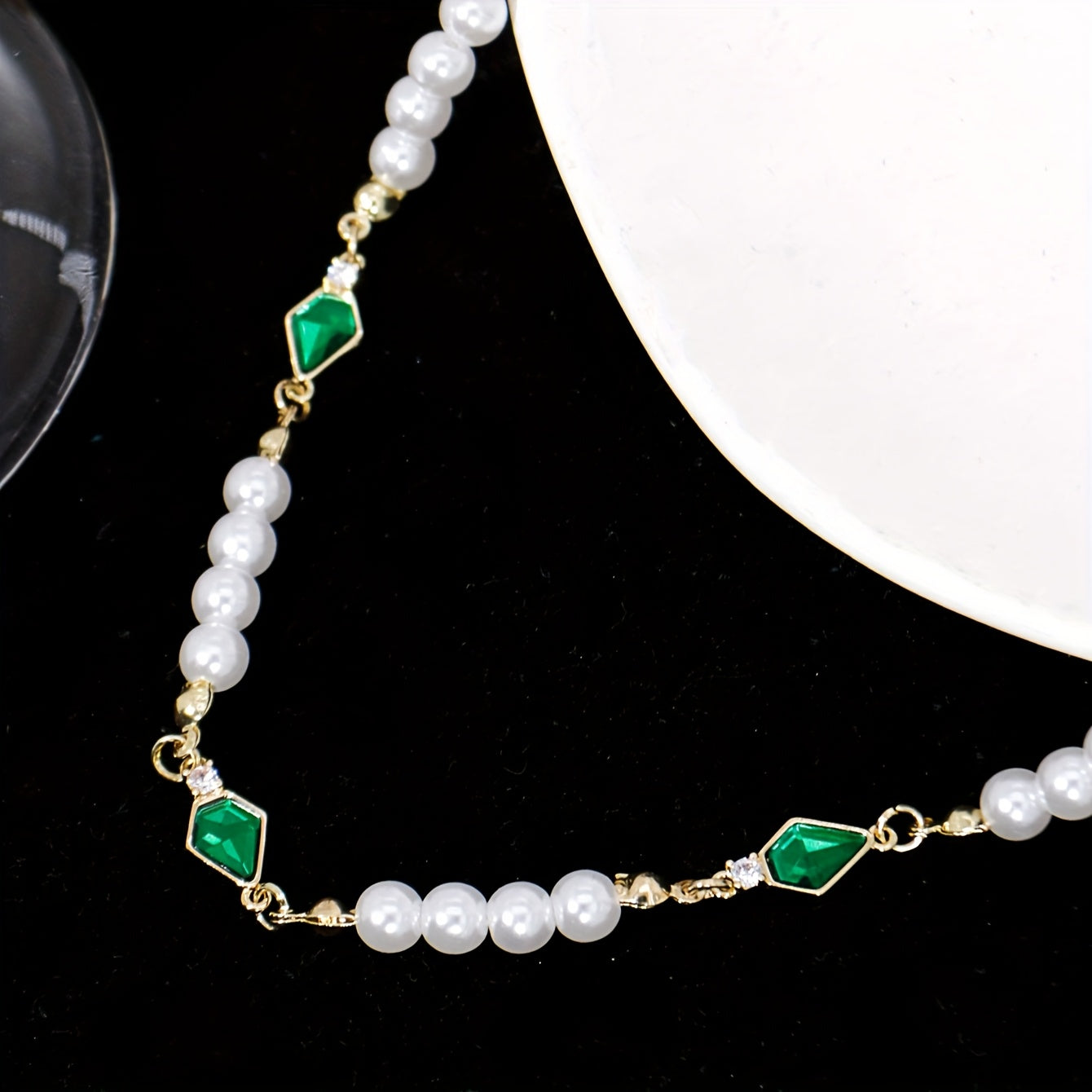 Uaxalt™ Collar de Cuentas Verdes para Hombre con Estilo Urbano Moderno
