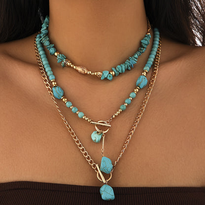 Evelise | Un conjunto de tres collares apilados de cuentas turquesas bohemias para mujeres