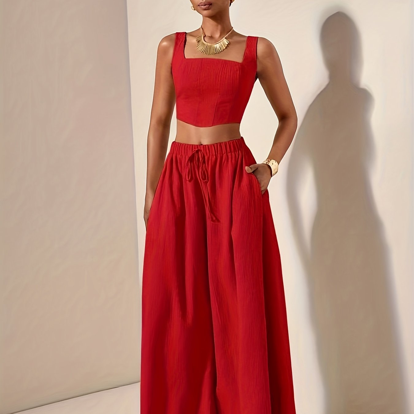 Alessia | Conjunto de Top con Tirantes y Pantalón de Pierna Ancha con Bolsillos