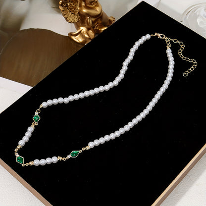 Uaxalt™ Collar de Cuentas Verdes para Hombre con Estilo Urbano Moderno